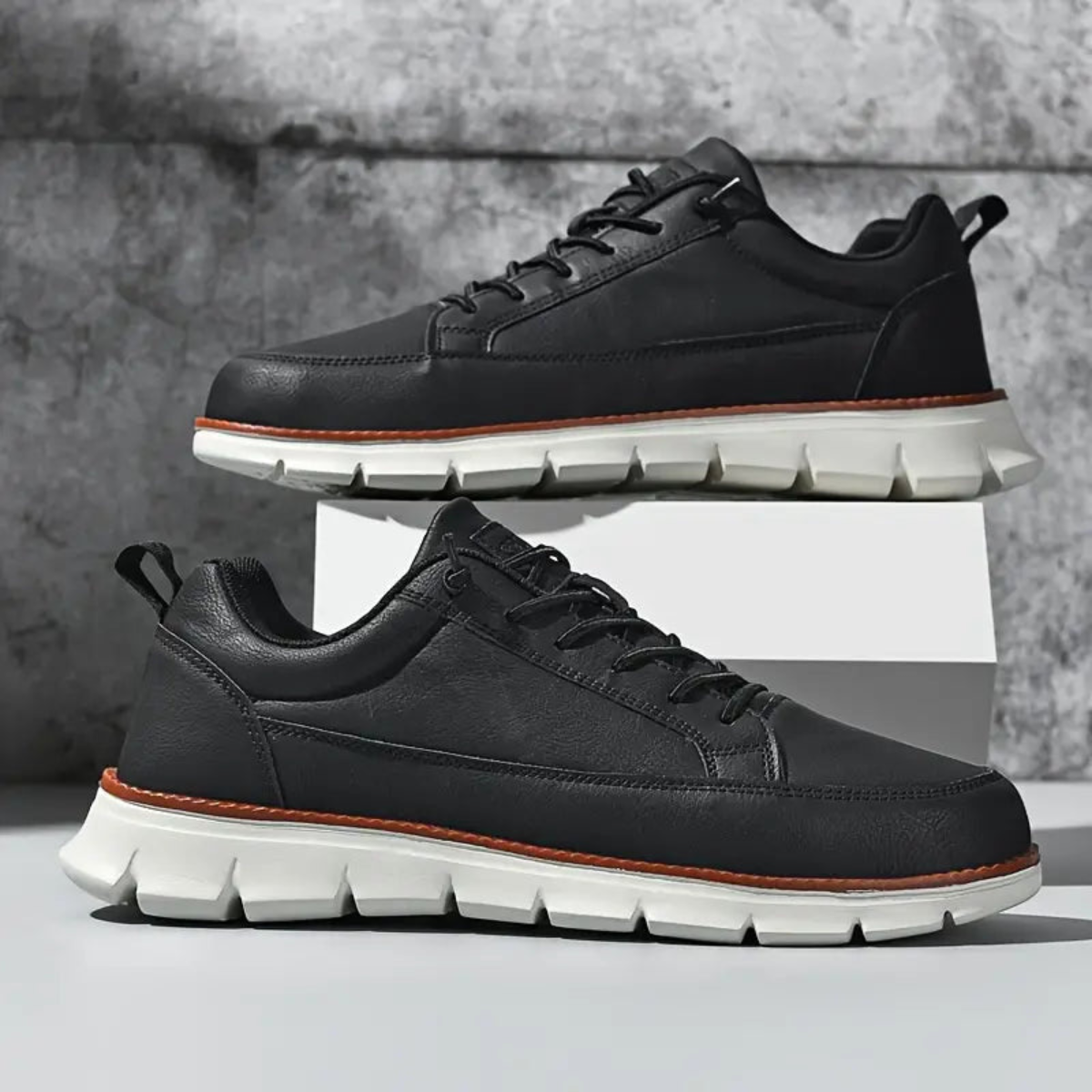 Men Minimalist Casual Leather Sneakers