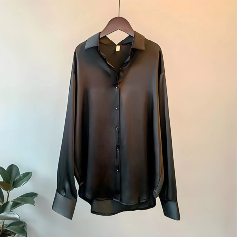 Women’s Classic Button Down Blouse