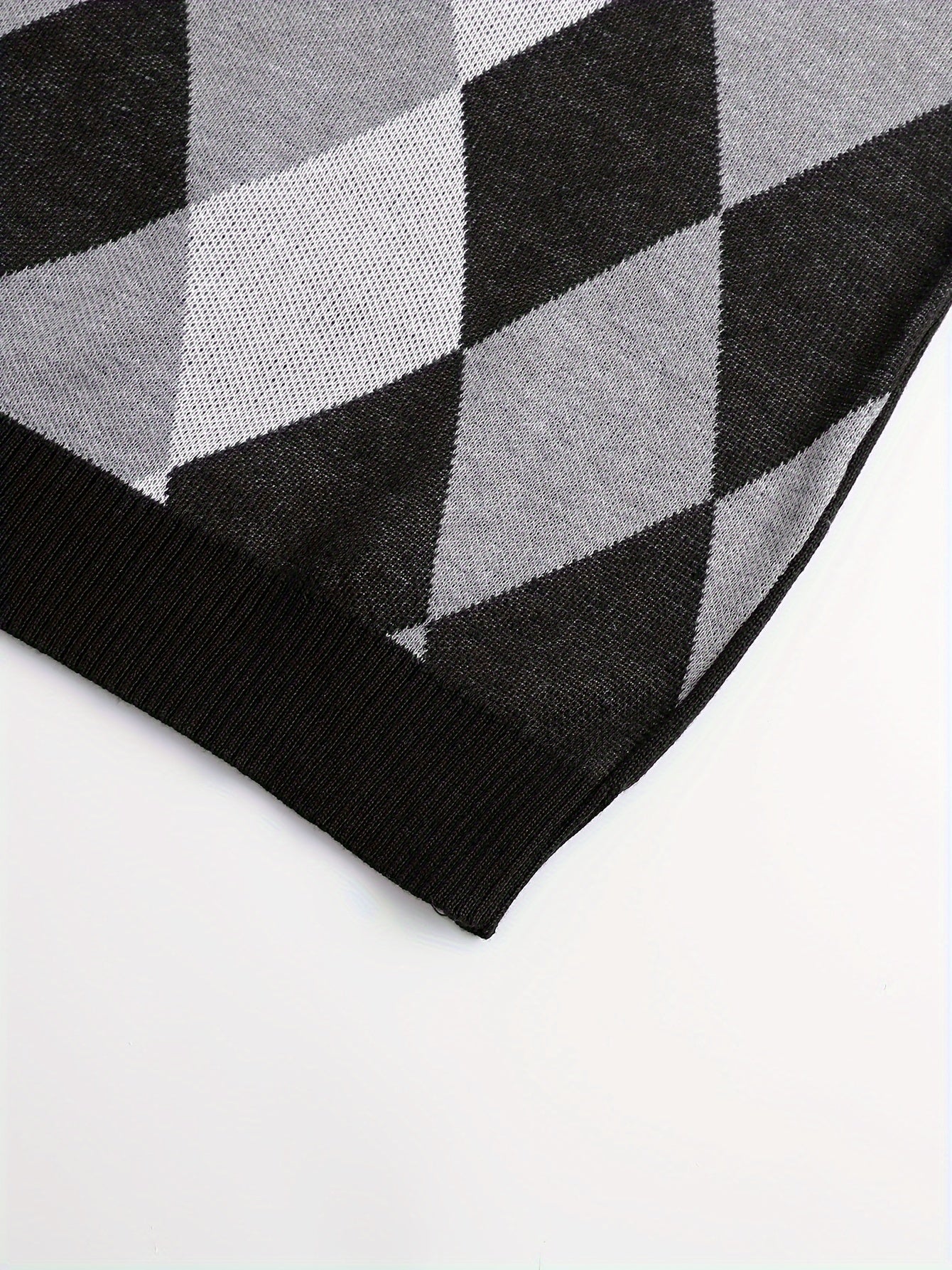 Men’s Stylish Argyle Sweater Vest