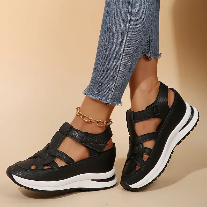 Women’s Closed Toe Walking Sandals