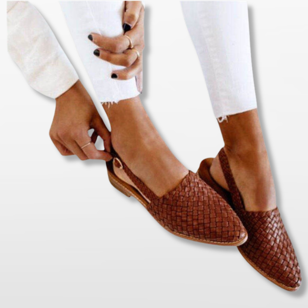 Women Elegant Woven Pointed Toe Loafers