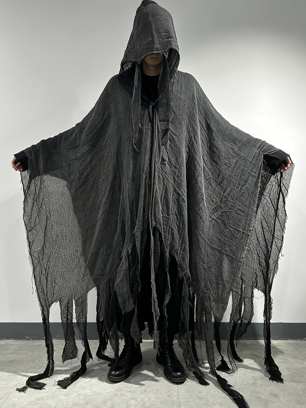 Men’s Halloween Hooded Reaper Costume