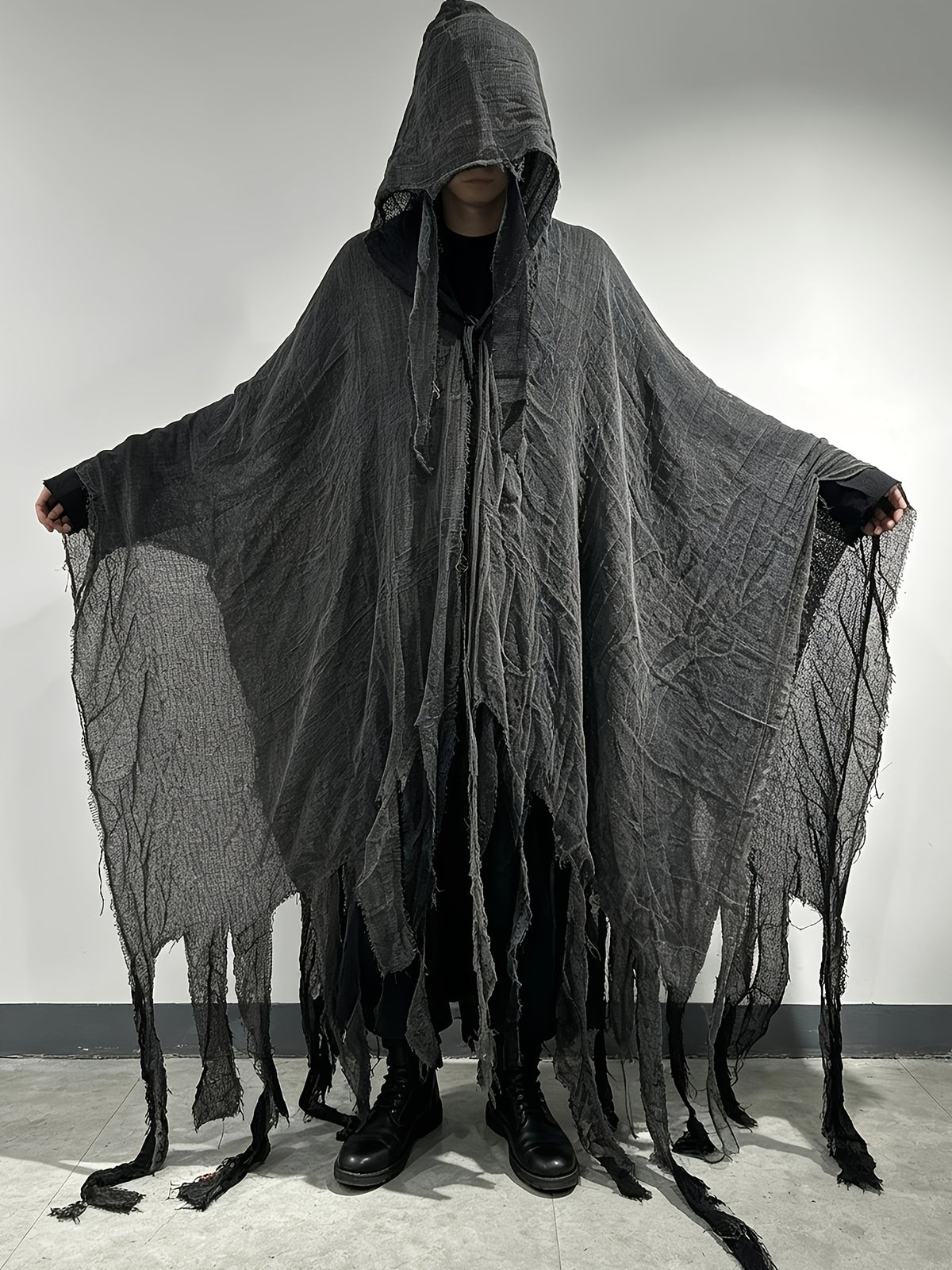 Men’s Halloween Hooded Reaper Costume