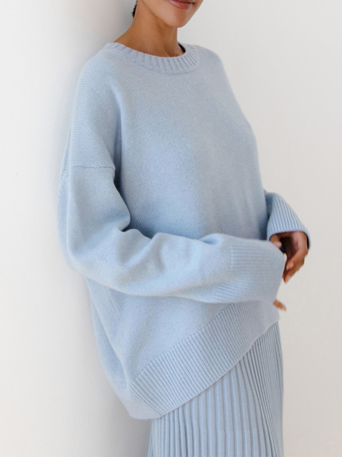 Women’s Relaxed Crew-Neck Oversized Sweater