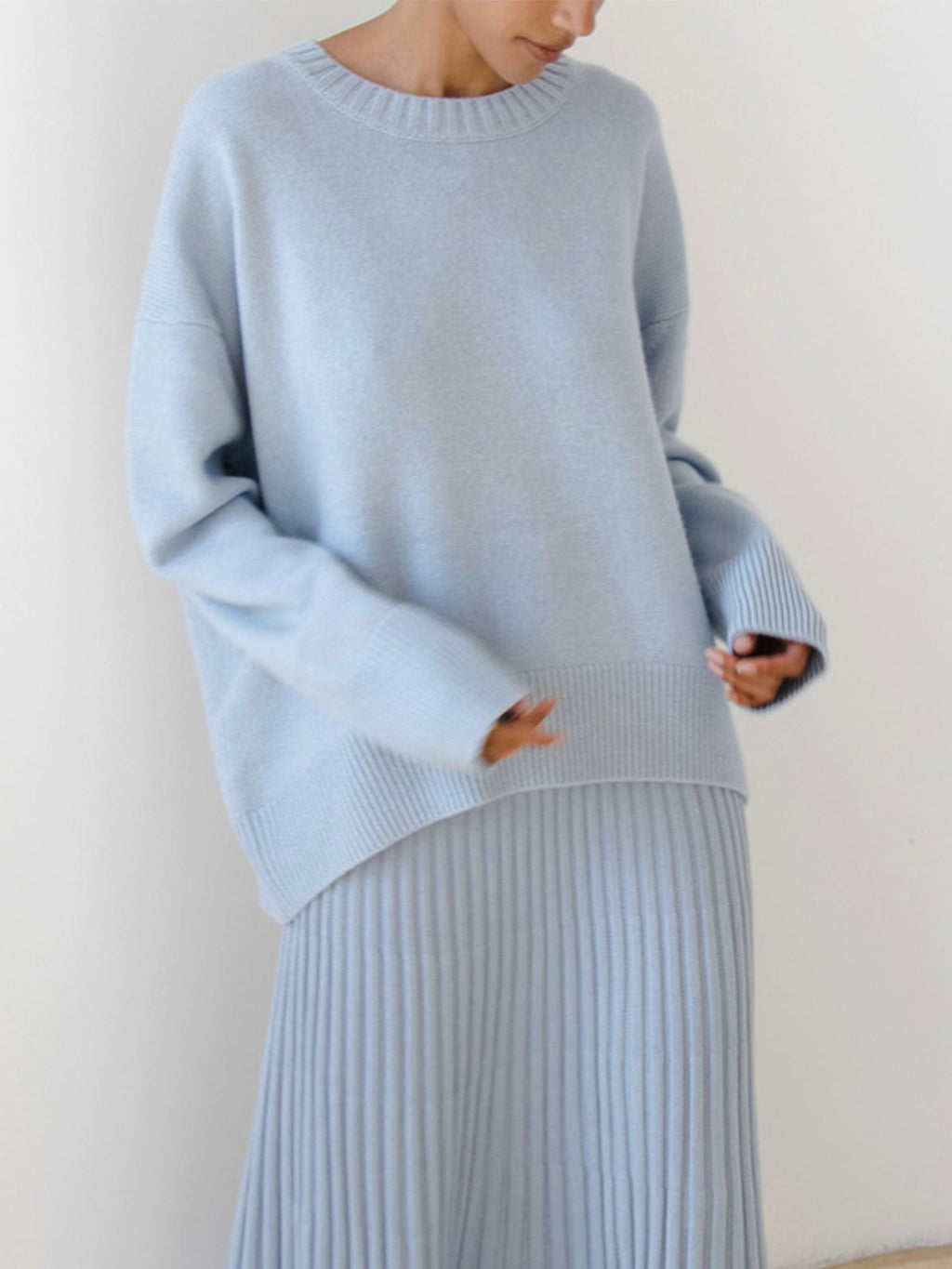 Women’s Relaxed Crew-Neck Oversized Sweater