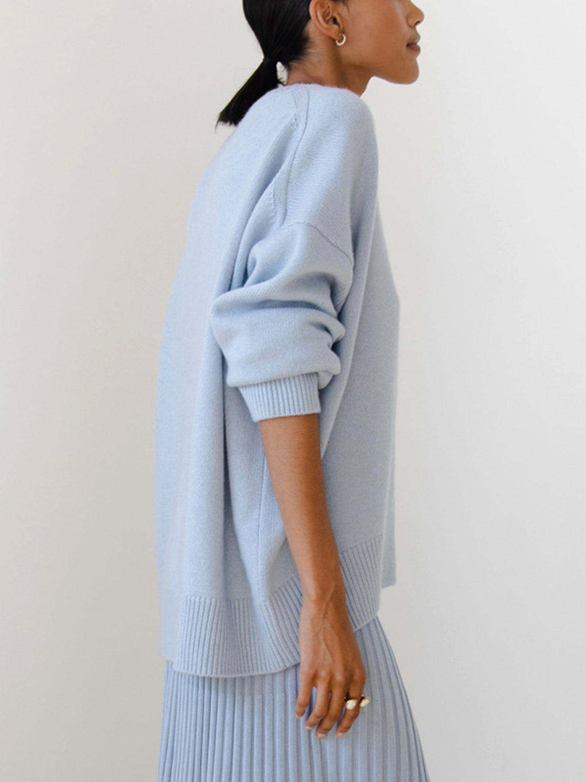 Women’s Relaxed Crew-Neck Oversized Sweater