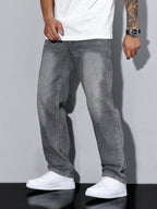 Men’s Relaxed Straight-Leg Jeans