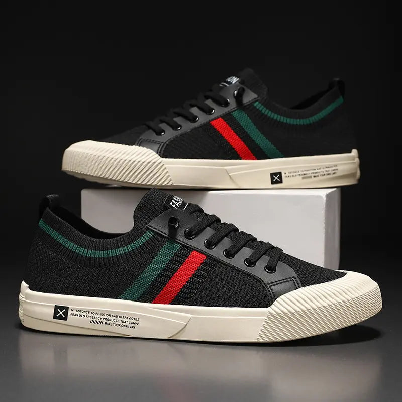Men's Low-Top Lace-Up Textured Sneakers