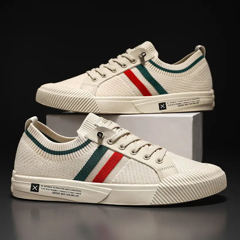 Men's Low-Top Lace-Up Textured Sneakers