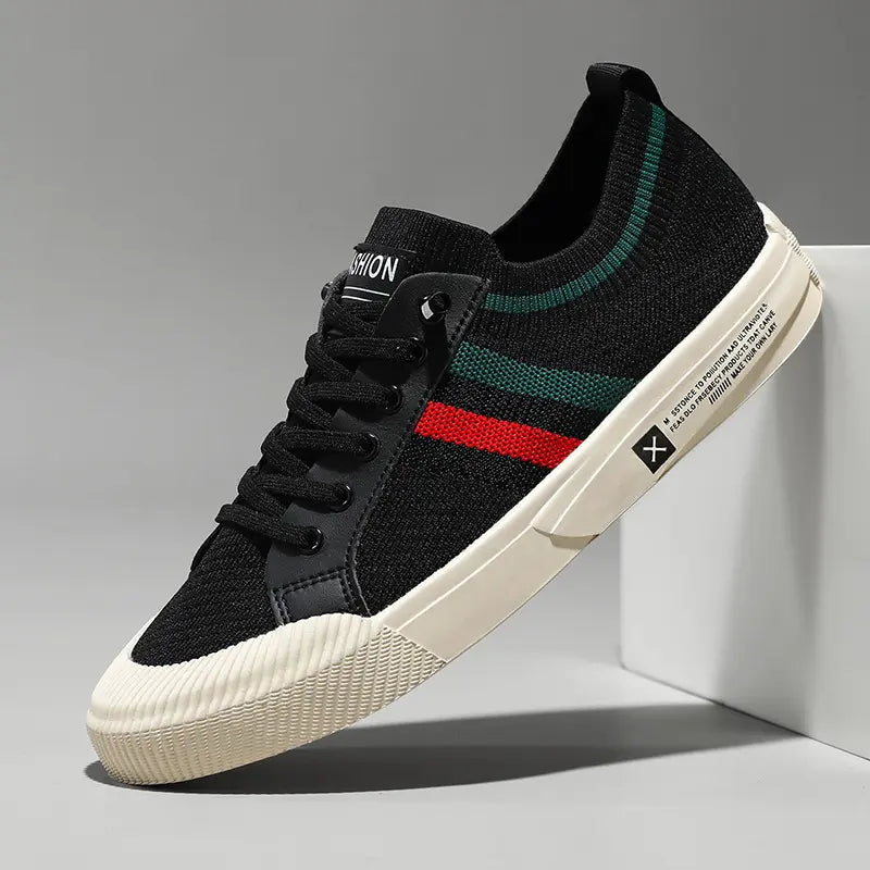 Men's Low-Top Lace-Up Textured Sneakers