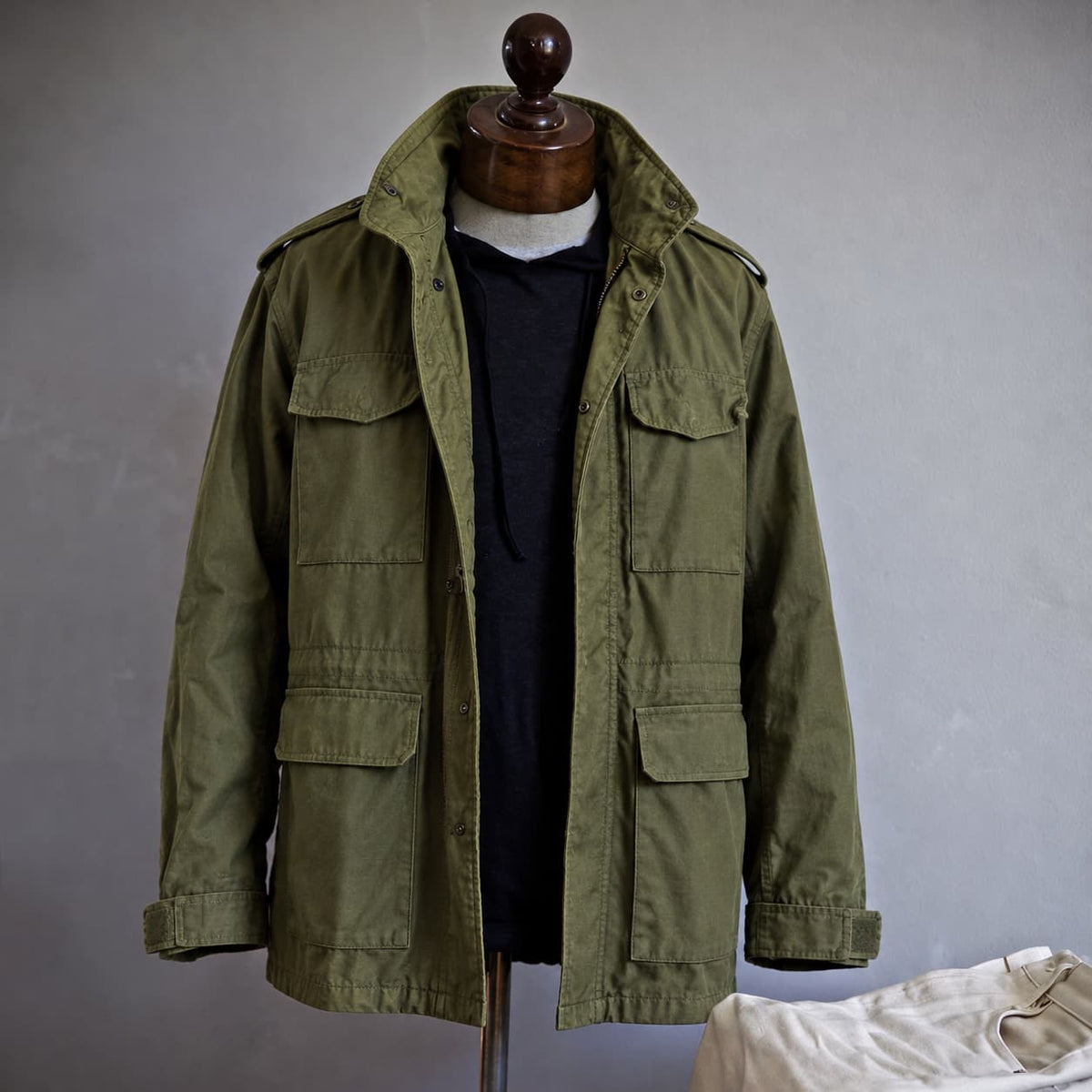 Men’s Military Style Jacket with Utility Pockets