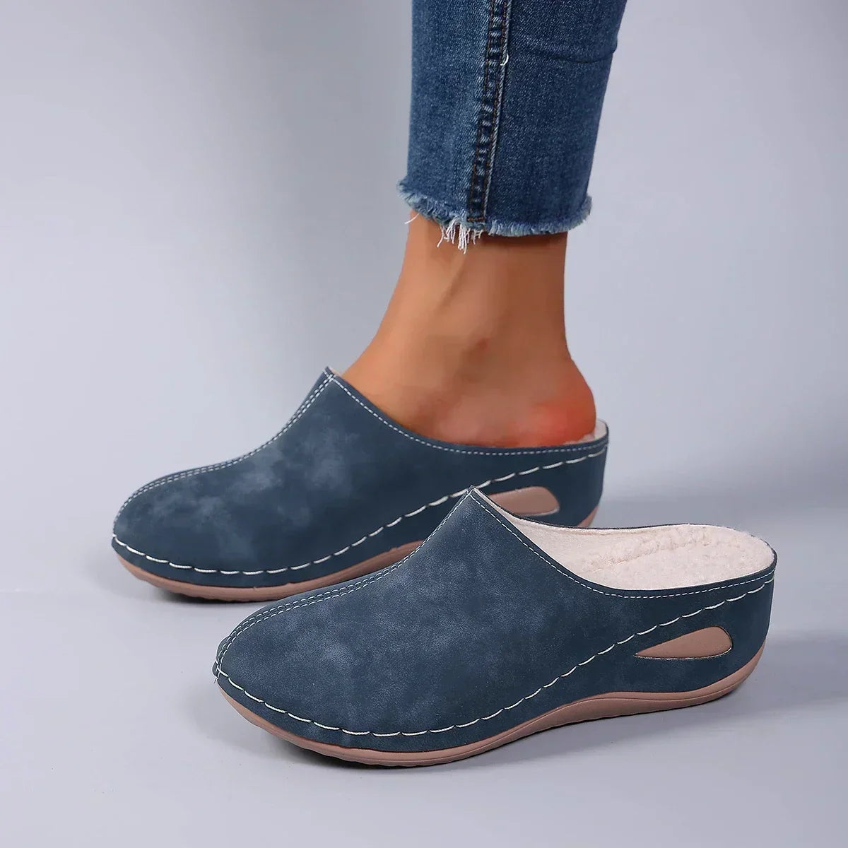 Women's Slip-On Clogs with Plush-Look Lining