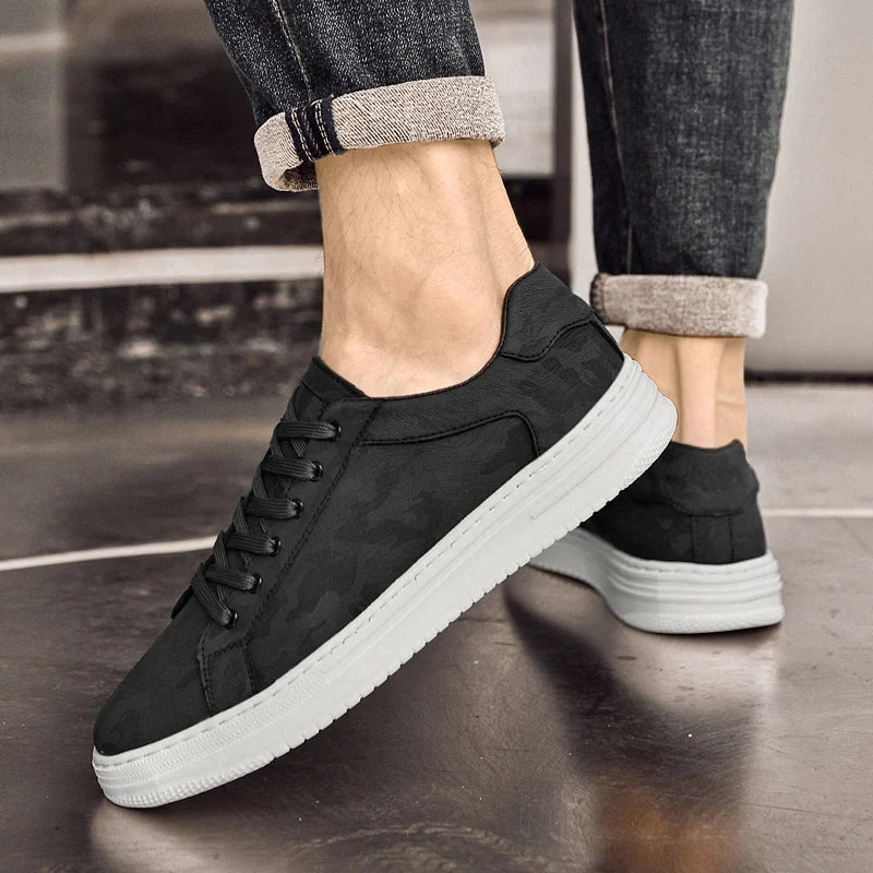 Men’s Thick Sole Lace-Up Sneakers