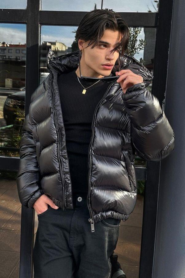 Men’s Hooded Puffer Jacket With Zip Front
