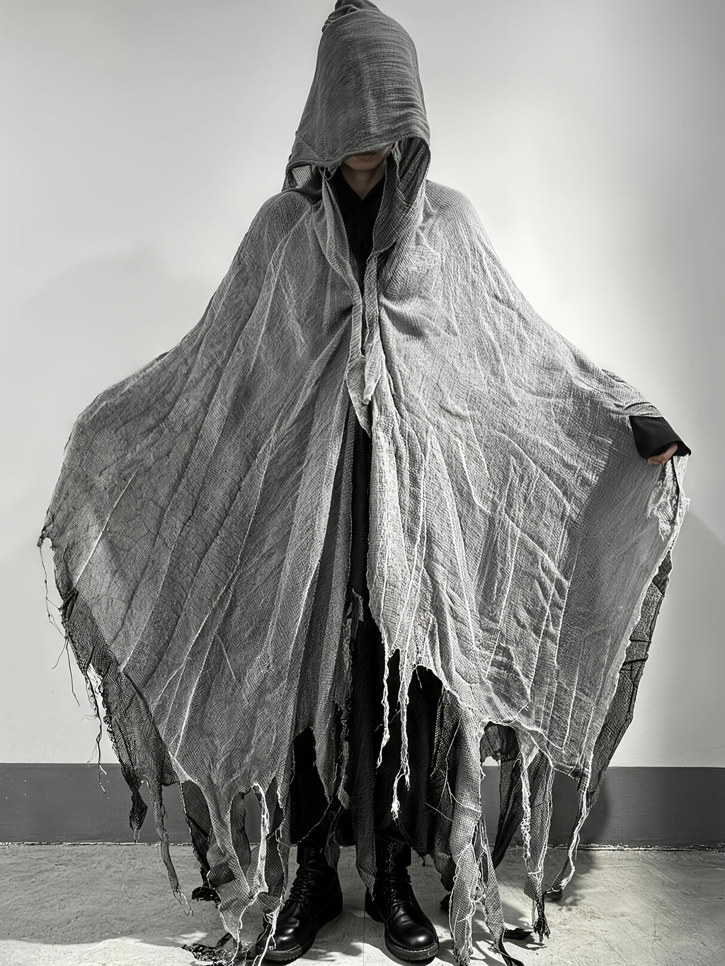 Men’s Halloween Hooded Reaper Costume