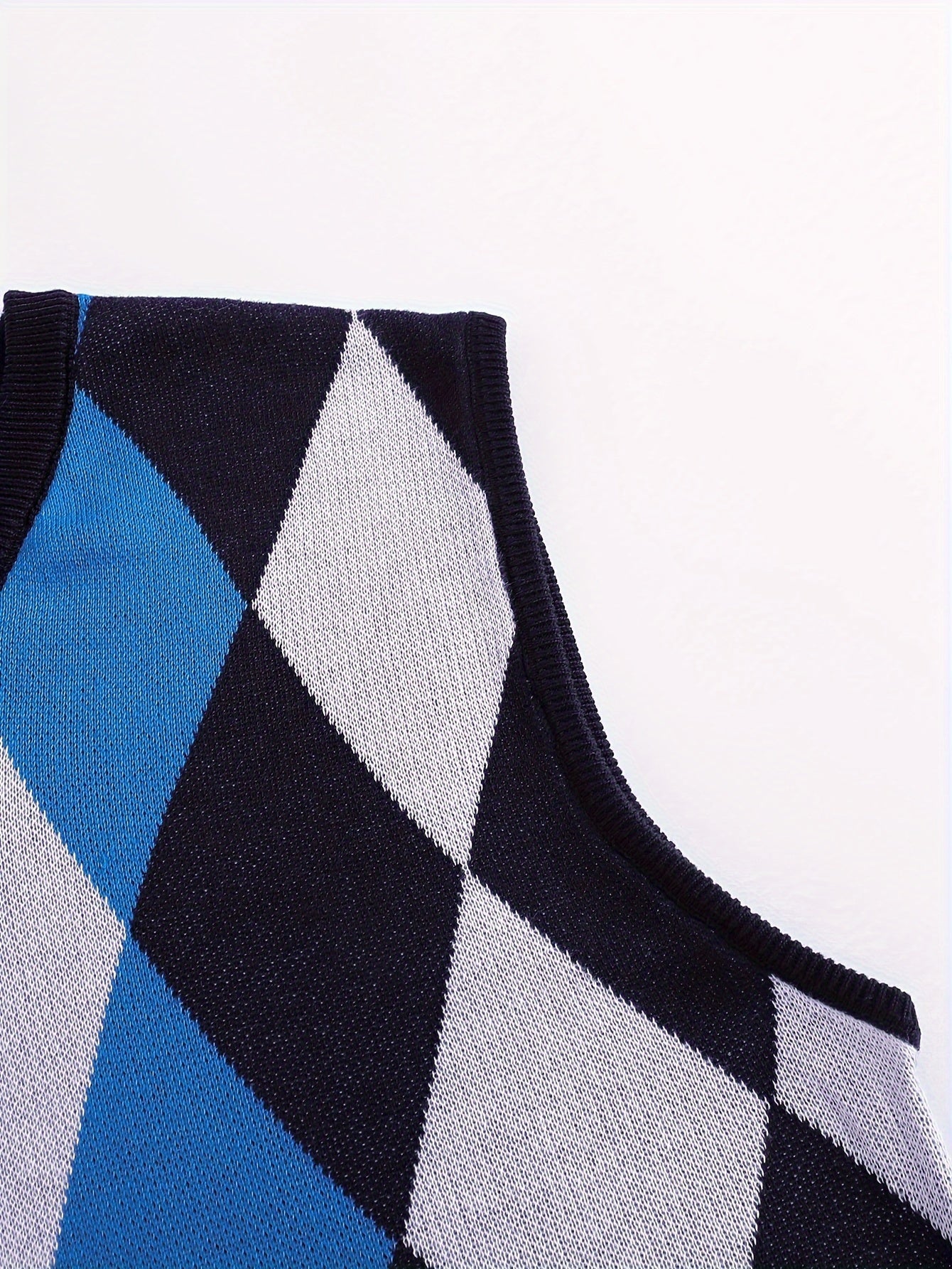Men’s Stylish Argyle Sweater Vest