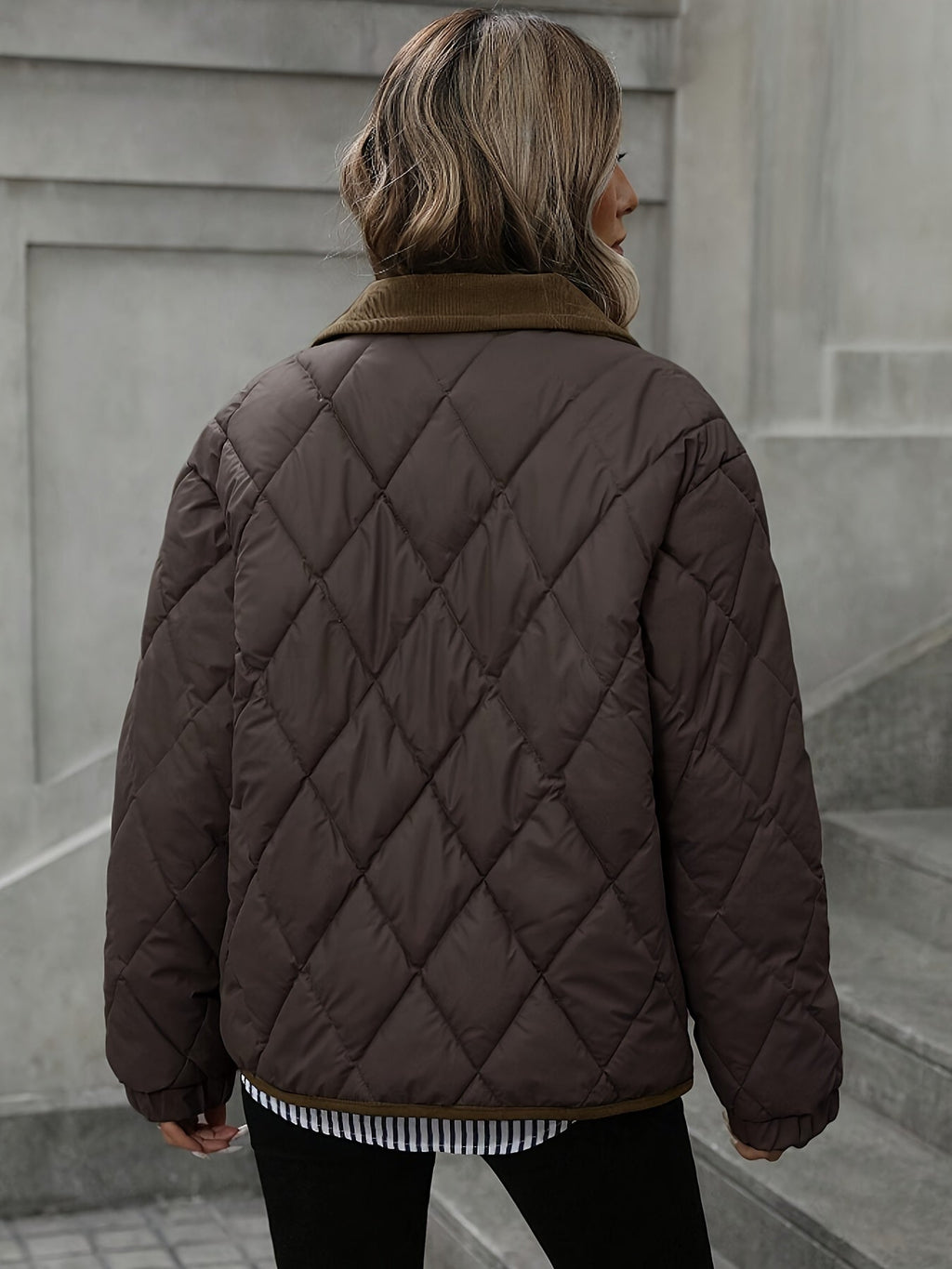 Women’s Quilted Jacket with Contrast Collar