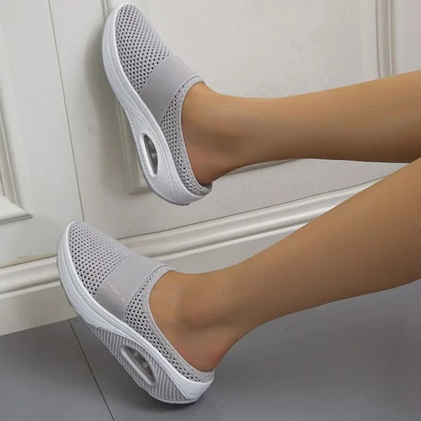 Women's Breathable Slip-On Comfort Clogs