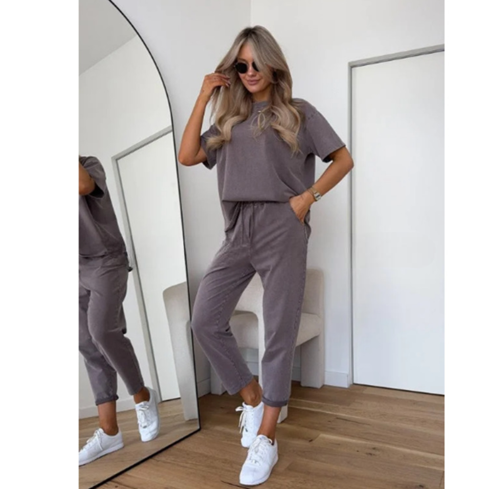 Women’s Relaxed Short-Sleeve Two-Piece Set