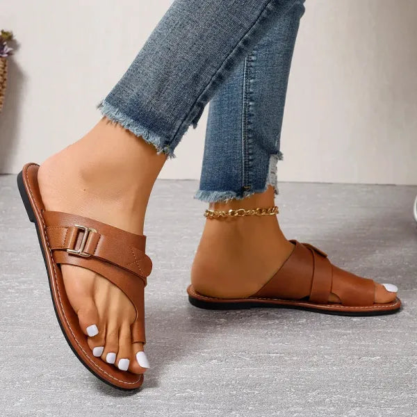 Women’s Adjustable Toe-Loop Flat Sandals