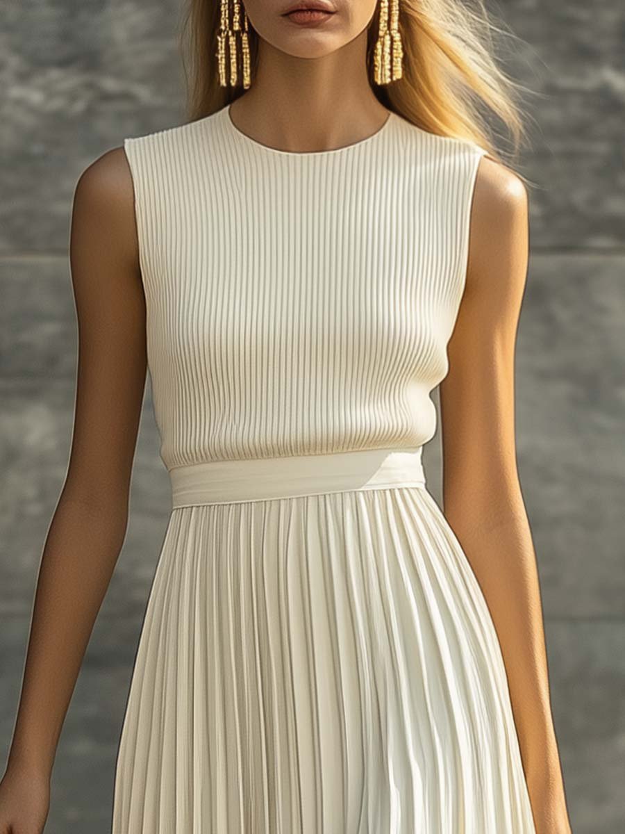 Women’s Sleeveless Pleated Maxi Dress